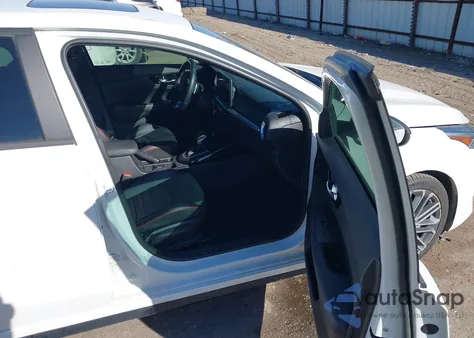 2022 Kia Forte Gt из США, поврежденный, VIN 3KPF44AC3NE479205